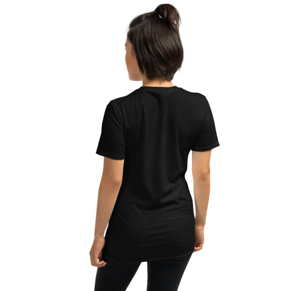 „Snack Bitch“ – Freches Statement Unisex-Shirt für Food Queens – Bild 5