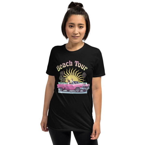 „Beach Tour“ – Lustiges Retro T-Shirt mit Hund im Cabrio (Unisex) – Bild 2