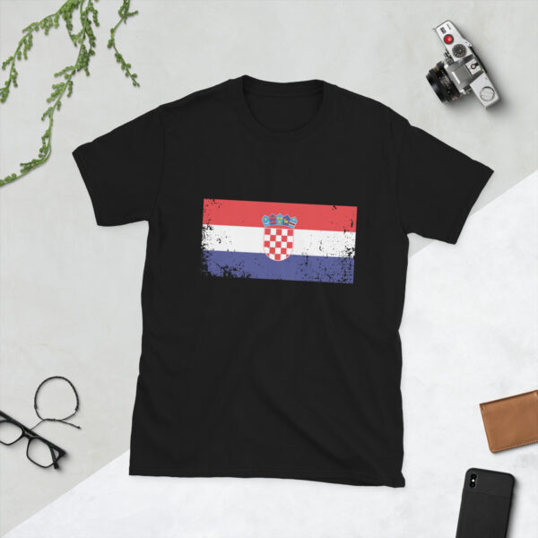 „Kroatien Flagge Vintage“ – Unisex T-Shirt im Retro-Fanstyle – Bild 2