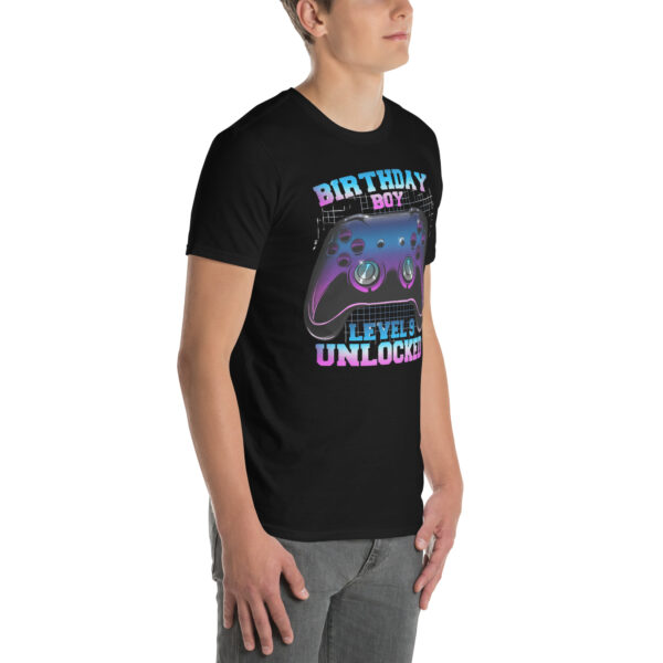 „Birthday Boy Level 9 Unlocked“ – Lustiges Unisex T-Shirt für Gamer-Kinder – Bild 5