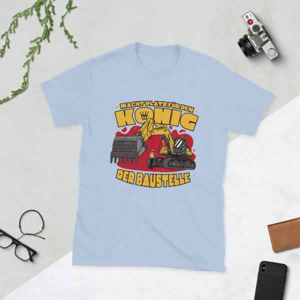 „König der Baustelle“ – Unisex T-Shirt im Bagger-Design für Handwerker – Bild 11