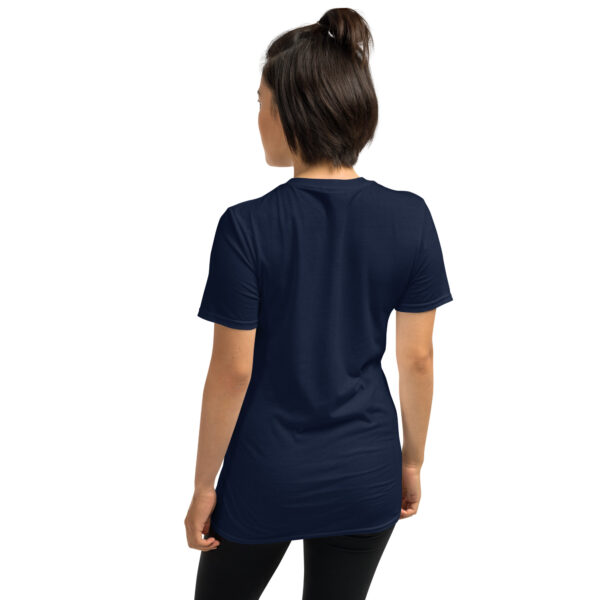 „Snack Bitch“ – Freches Statement Unisex-Shirt für Food Queens – Bild 11