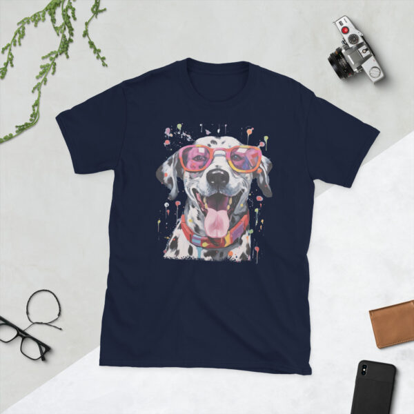 „Dalmatiner mit Sonnenbrille“ – Unisex T-Shirt für Hundefans & Sommerfreunde – Bild 4