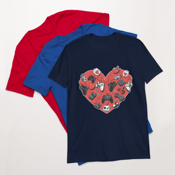 „Gaming Herz“ – Unisex T-Shirt mit Retro-Controller Design für Zocker:innen – Bild 4