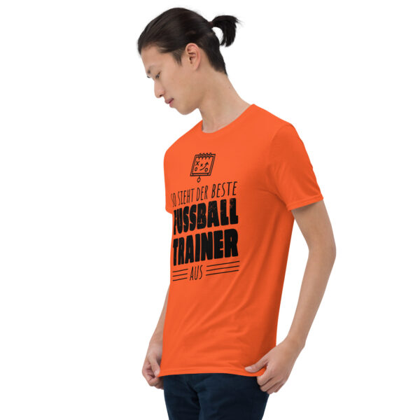 „So sieht der beste Fußballvater aus“ – Unisex T-Shirt für Fußball-Dads – Bild 16
