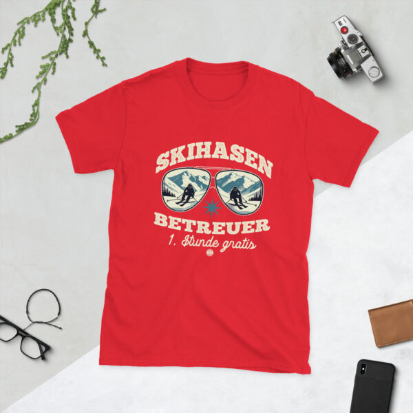 „Skihasen Betreuer – 1. Reihe gratis“ – Freches Après-Ski Unisex-Shirt – Bild 9