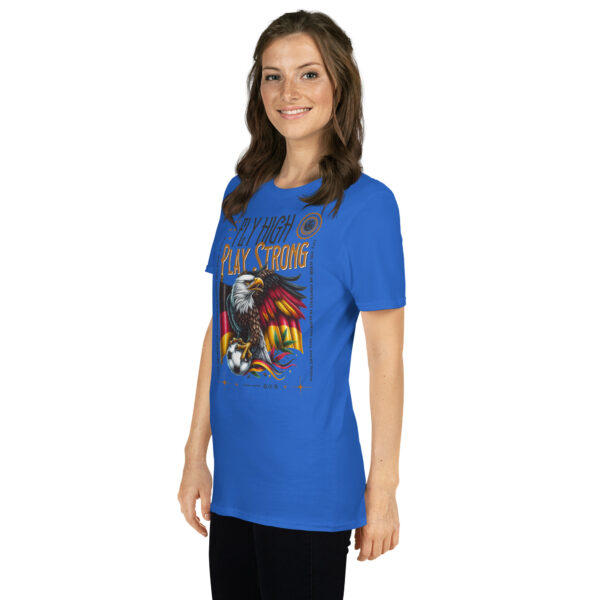 „Fly High, Play Strong“ – Unisex Fußball T-Shirt im Deutschland-Design – Bild 16
