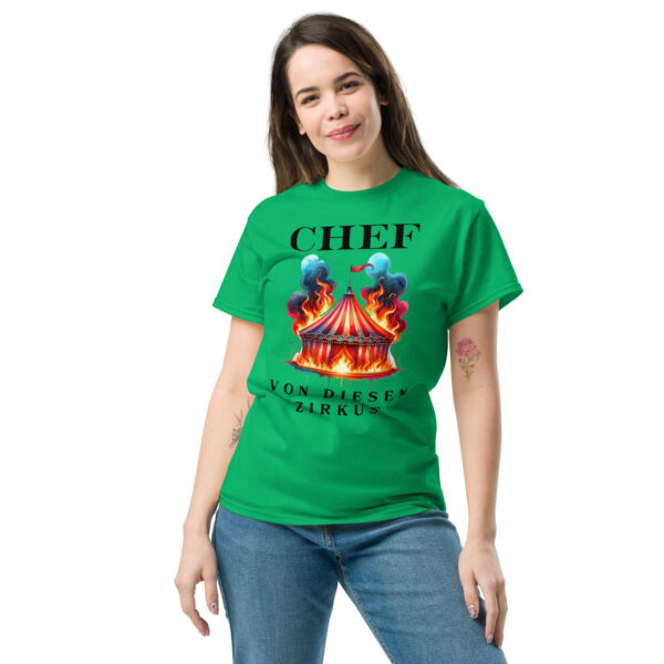„Chef vom Zirkus“ – Lustiges Unisex T-Shirt für Chaos-Manager & Spaßvögel – Bild 4