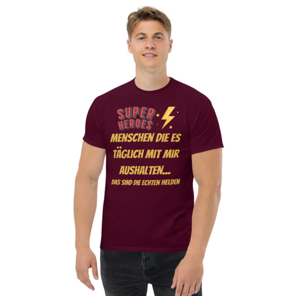 „Superhelden des Alltags“ – Unisex T-Shirt für stille Helden mit Humor – Bild 2