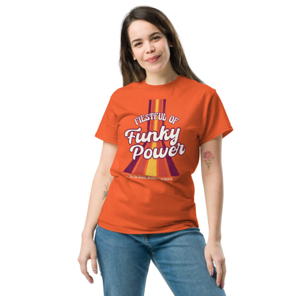 „Fistful of Funky Power“ – Retro Funk T-Shirt mit Pitbull-Design (Unisex) – Bild 7