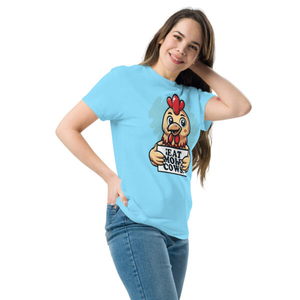 „Eat More Cows“ – Witziges Hühner T-Shirt für Fleischliebhaber (Unisex) – Bild 11