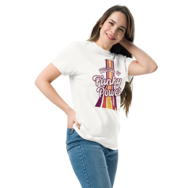 „Fistful of Funky Power“ – Retro Funk T-Shirt mit Pitbull-Design (Unisex) – Bild 14