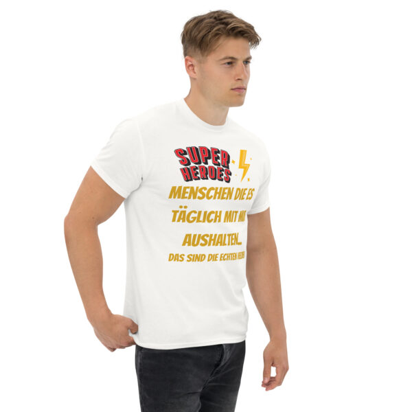„Superhelden des Alltags“ – Unisex T-Shirt für stille Helden mit Humor – Bild 12